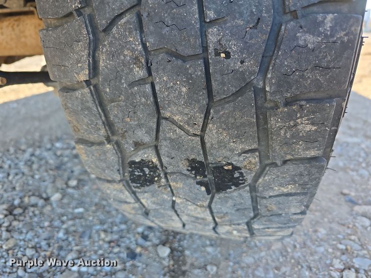 image for item LW9996 2014 Dodge Ram 1500 Quad Cab pickup truck