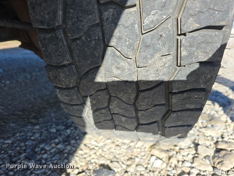 image for item LW9996 2014 Dodge Ram 1500 Quad Cab pickup truck