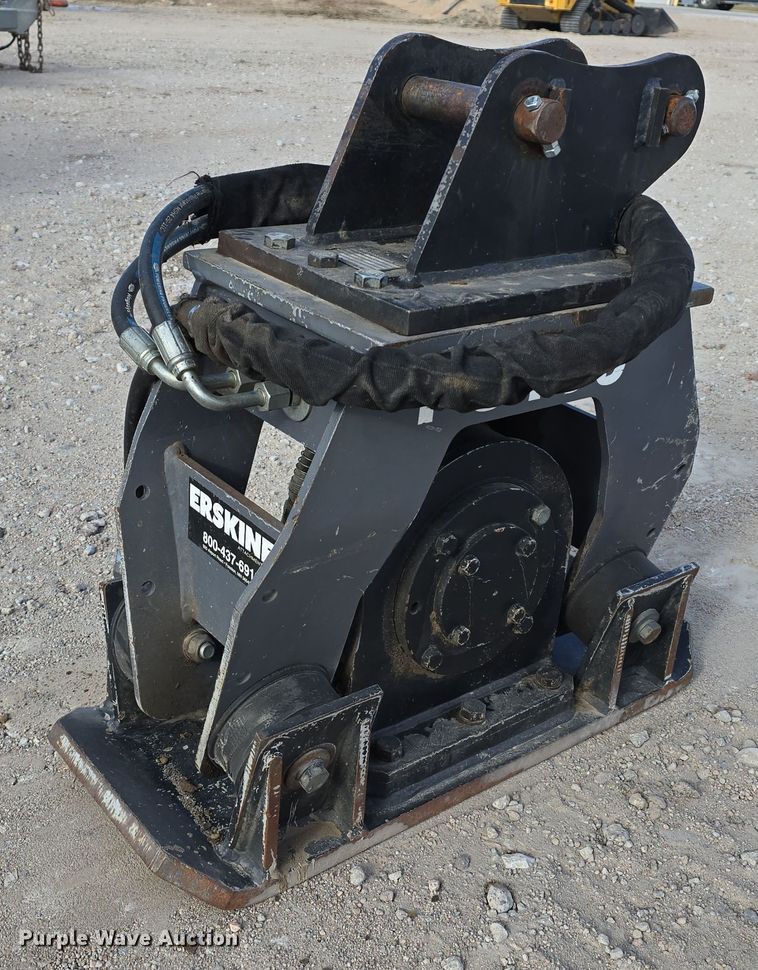 image for item LX9017 2016 Erskine PC100 mini excavator plate compactor