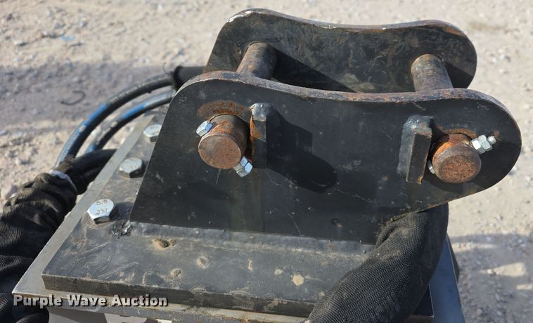 image for item LX9017 2016 Erskine PC100 mini excavator plate compactor