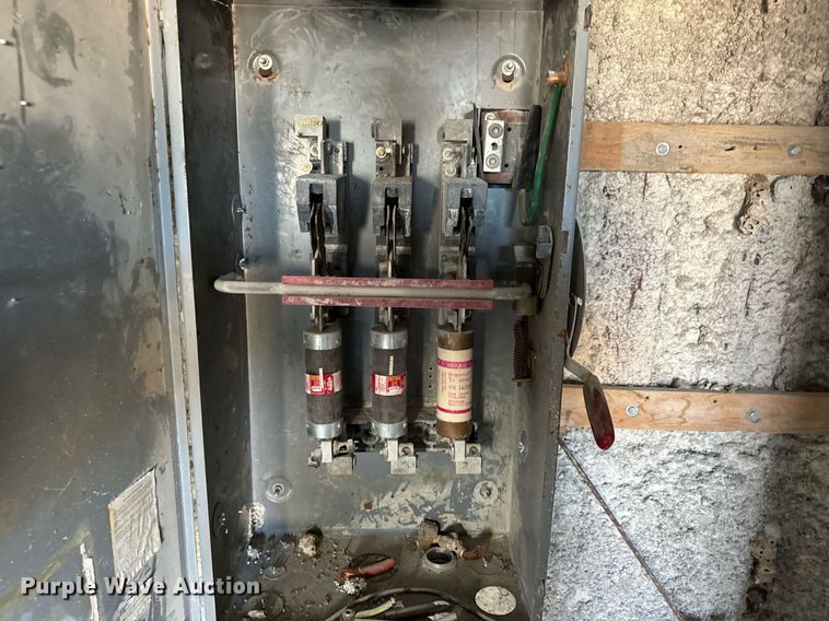 image for item MT9034 Allis-Chalmers Hydrocone 500 cone crushing plant