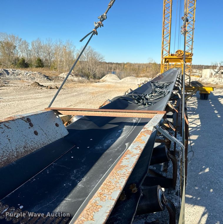 image for item MT9036 Peerless stacking conveyor