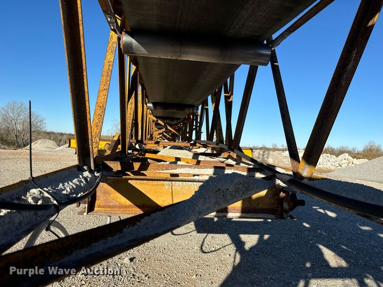 image for item MT9036 Peerless stacking conveyor