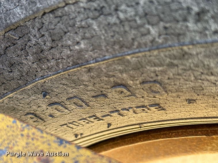 image for item MT9036 Peerless stacking conveyor