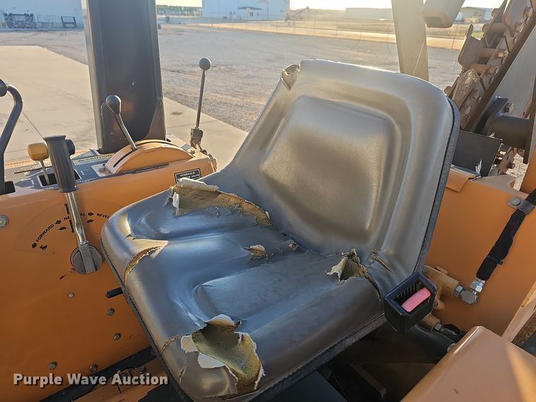 image for item NI9314 2004 Case 560 trencher