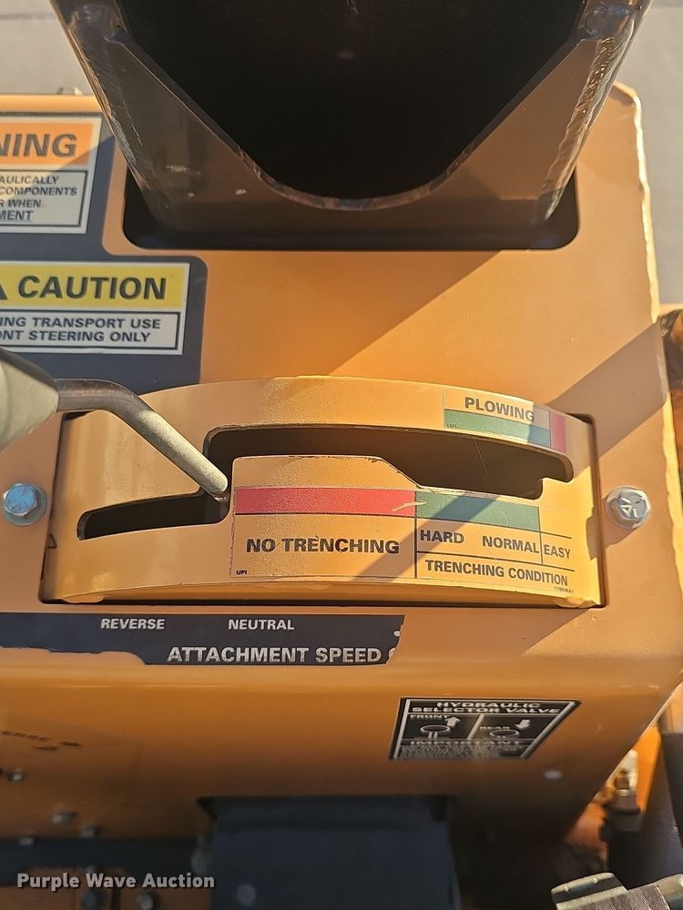 image for item NI9314 2004 Case 560 trencher