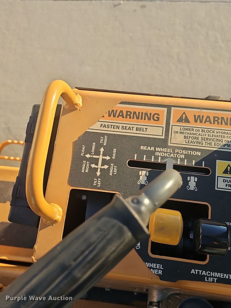 image for item NI9314 2004 Case 560 trencher