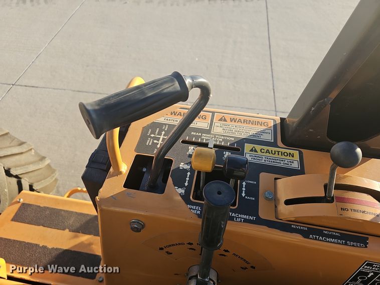 image for item NI9314 2004 Case 560 trencher