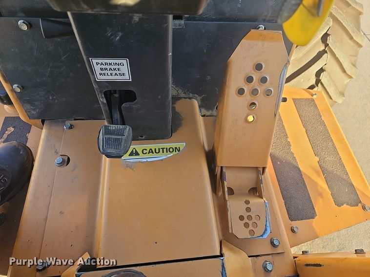 image for item NI9314 2004 Case 560 trencher