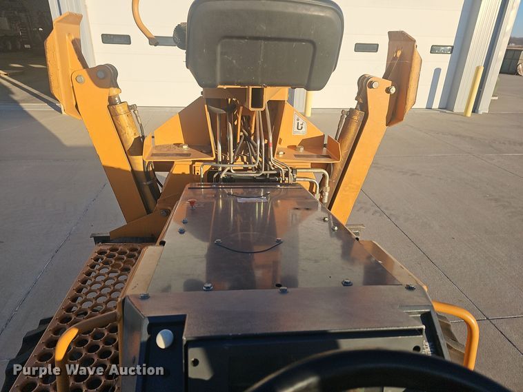 image for item NI9314 2004 Case 560 trencher