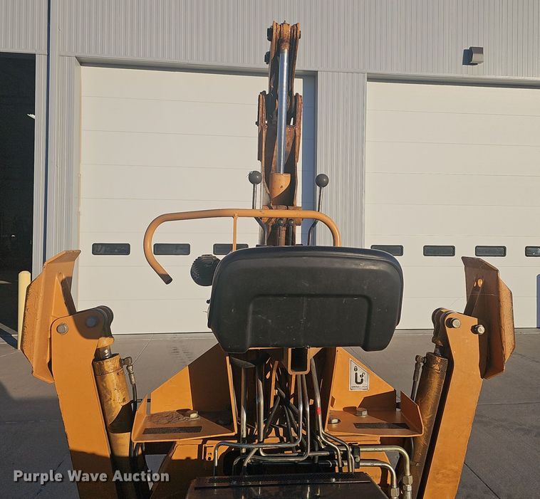 image for item NI9314 2004 Case 560 trencher