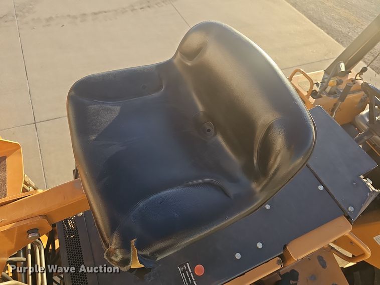 image for item NI9314 2004 Case 560 trencher