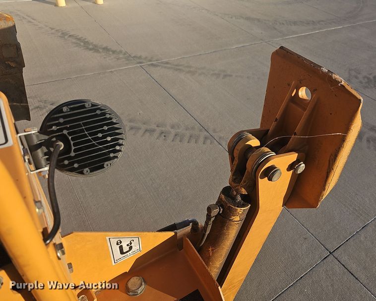 image for item NI9314 2004 Case 560 trencher