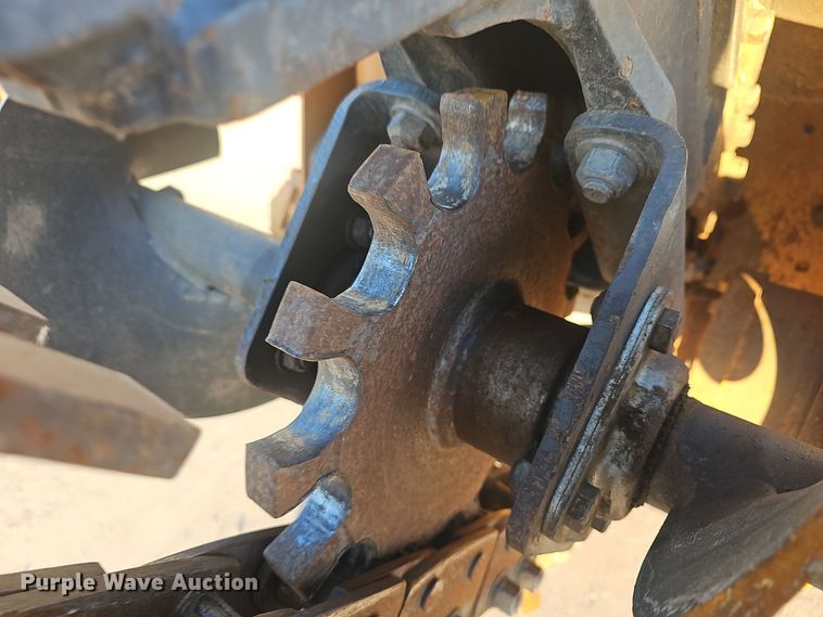 image for item NI9314 2004 Case 560 trencher