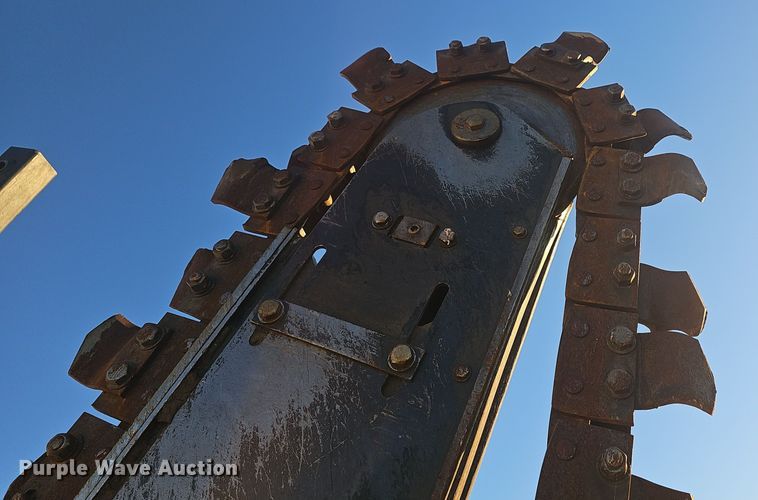 image for item NI9314 2004 Case 560 trencher