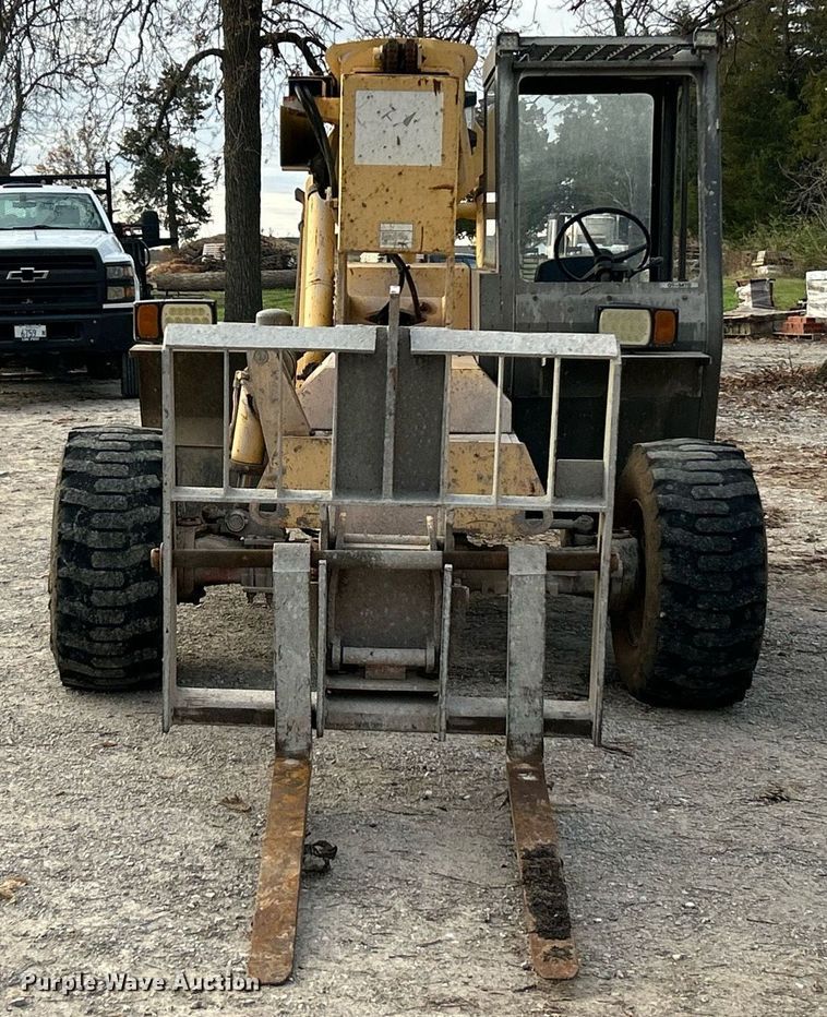 image for item NJ9579 1996 Gehl 553 telehandler