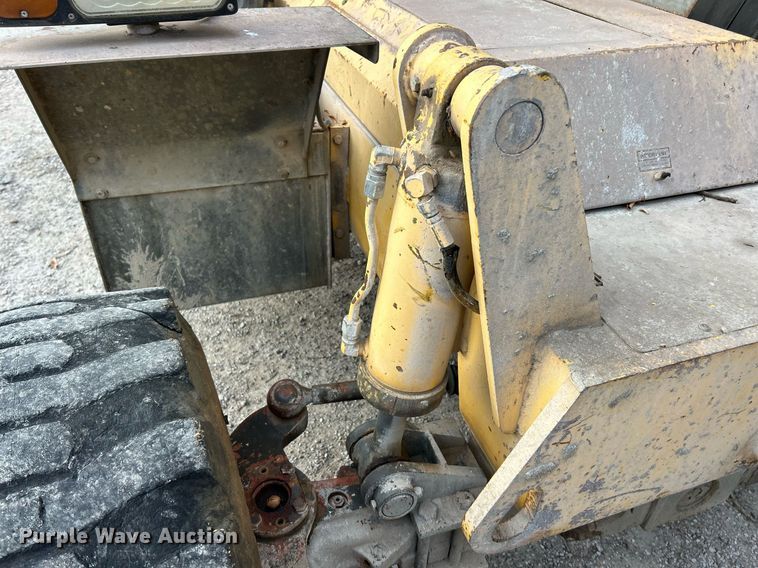 image for item NJ9579 1996 Gehl 553 telehandler