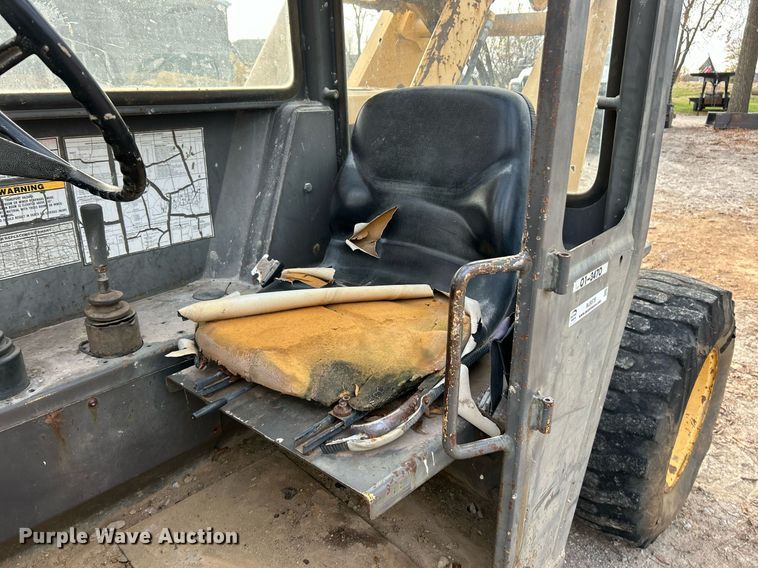 image for item NJ9579 1996 Gehl 553 telehandler