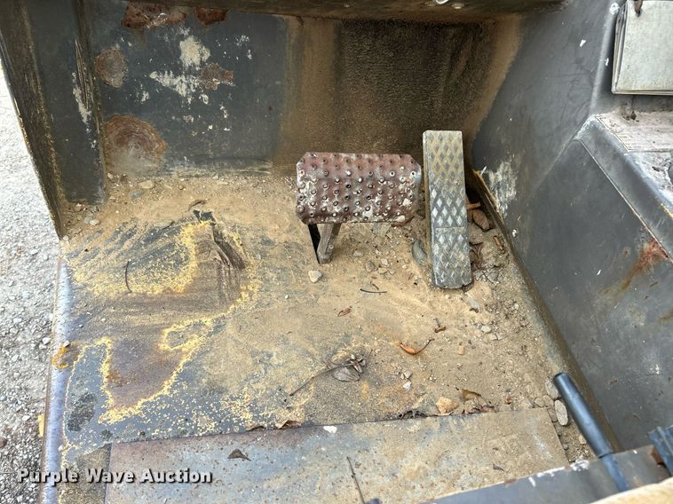 image for item NJ9579 1996 Gehl 553 telehandler