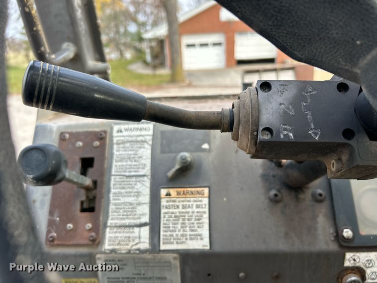 image for item NJ9579 1996 Gehl 553 telehandler