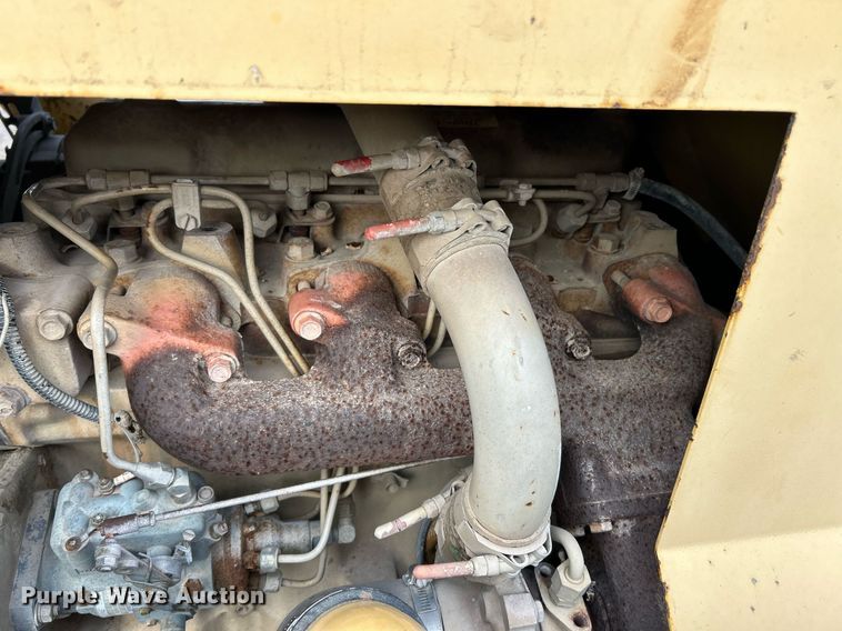 image for item NJ9579 1996 Gehl 553 telehandler