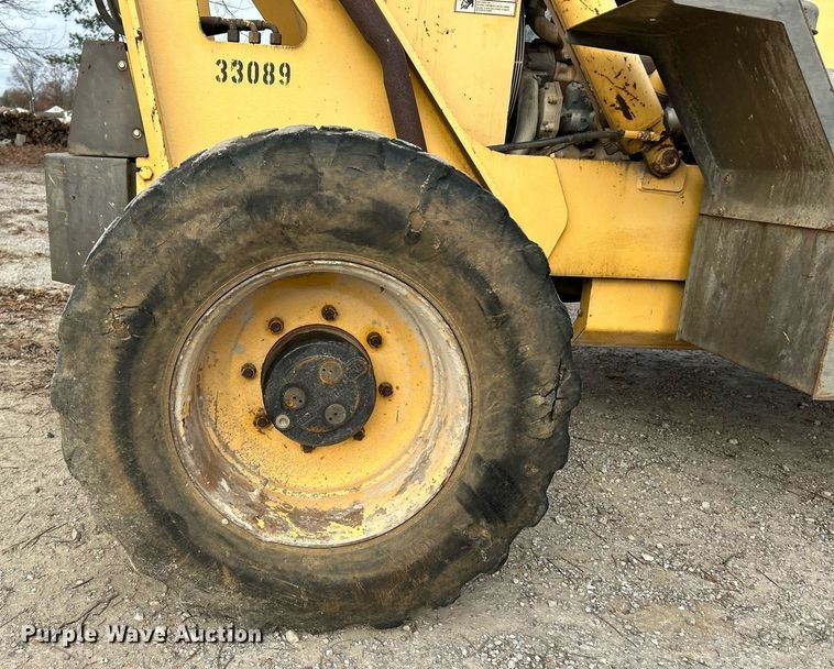 image for item NJ9579 1996 Gehl 553 telehandler