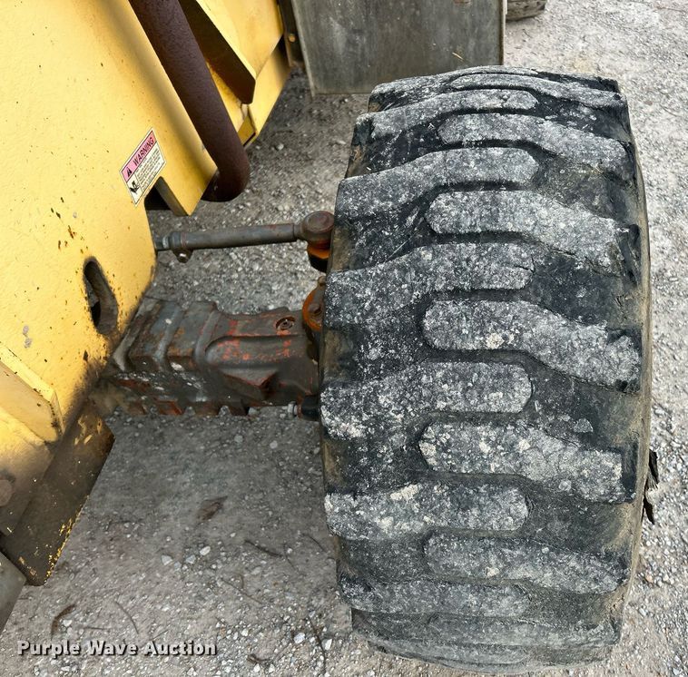 image for item NJ9579 1996 Gehl 553 telehandler