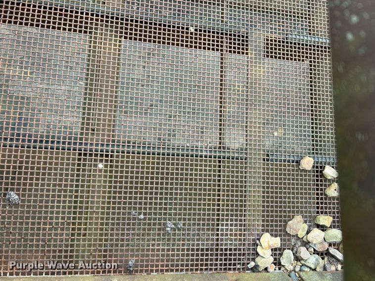 image for item NJ9667 CEC Roadrunner screening plant