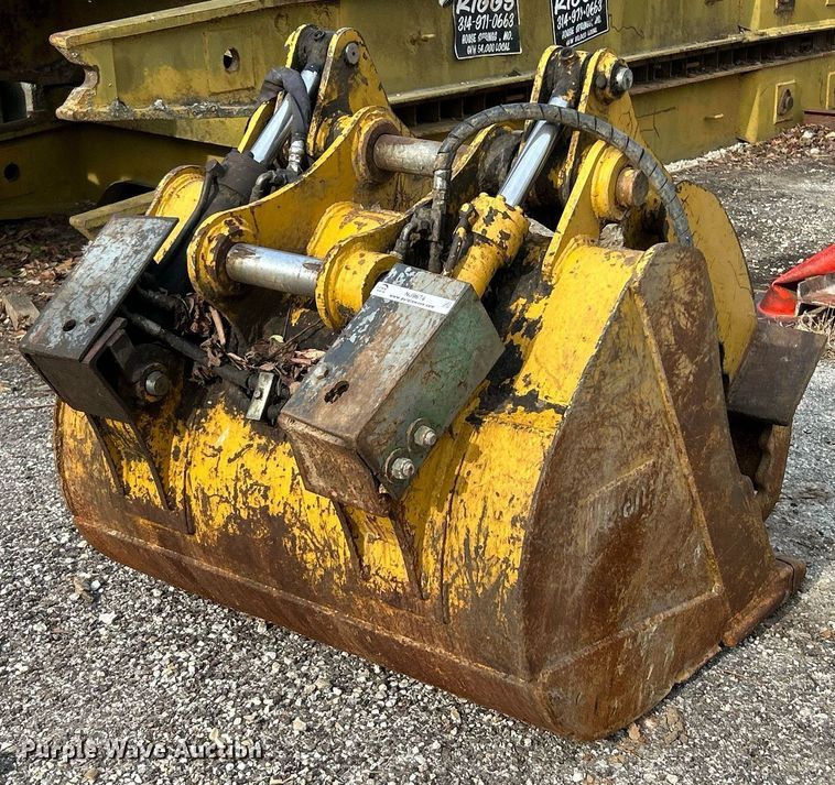 image for item NJ9674 Teran CAT312 excavator bucket