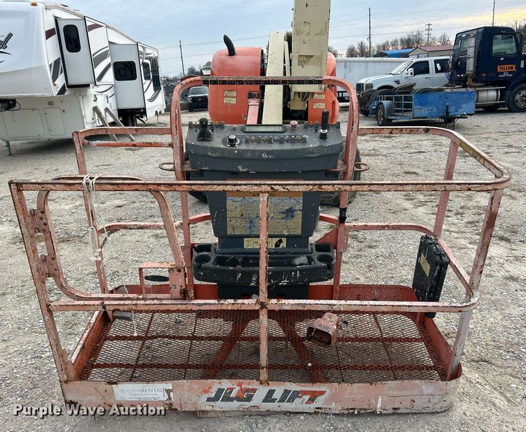 image for item NJ9676 2007 JLG 450A boom lift