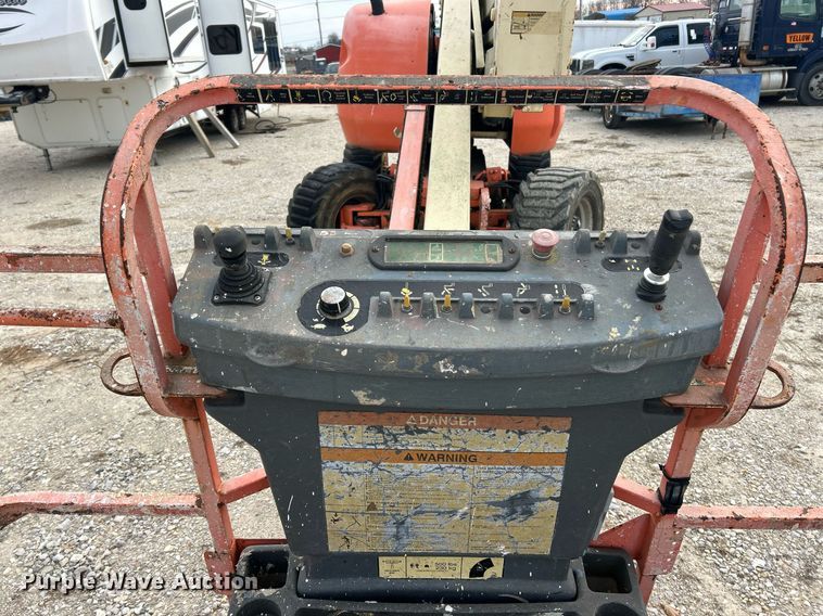 image for item NJ9676 2007 JLG 450A boom lift