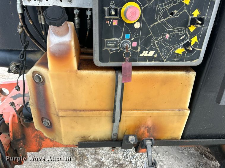 image for item NJ9676 2007 JLG 450A boom lift