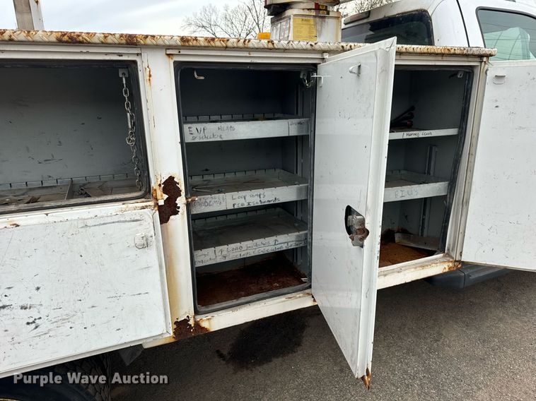 image for item OG9717 2011 Ford F450 Super Duty XL bucket truck