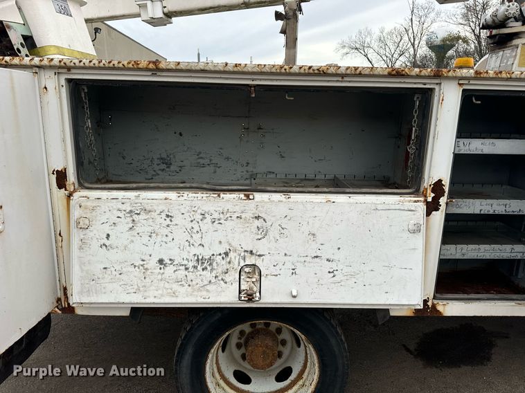 image for item OG9717 2011 Ford F450 Super Duty XL bucket truck