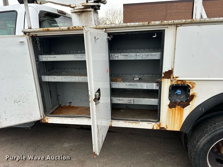 image for item OG9717 2011 Ford F450 Super Duty XL bucket truck