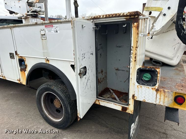 image for item OG9717 2011 Ford F450 Super Duty XL bucket truck