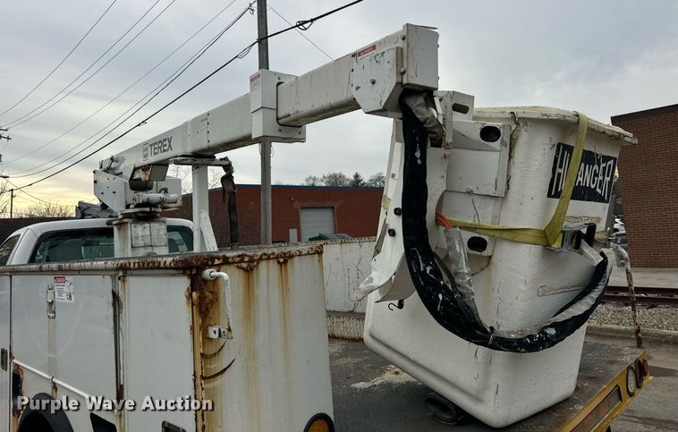 image for item OG9717 2011 Ford F450 Super Duty XL bucket truck
