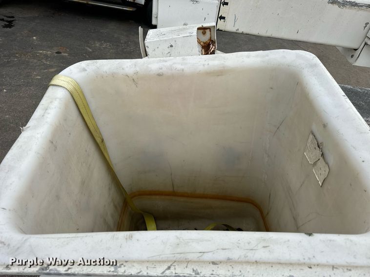 image for item OG9717 2011 Ford F450 Super Duty XL bucket truck