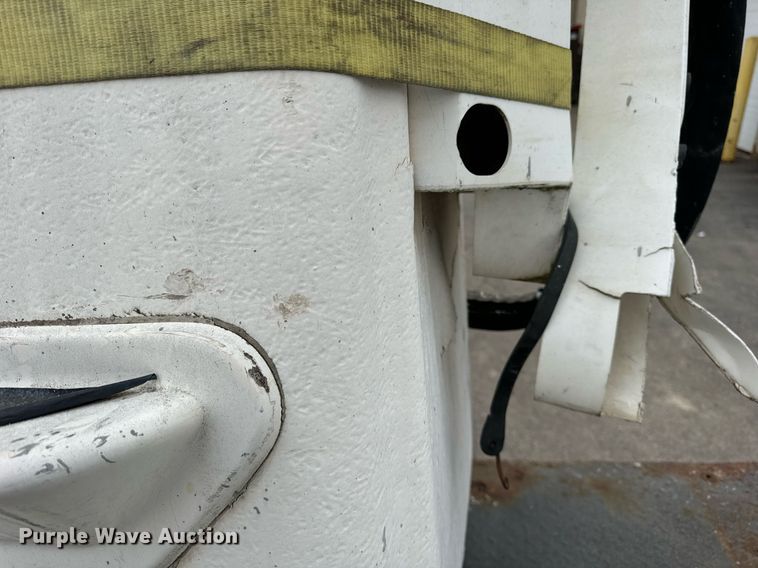 image for item OG9717 2011 Ford F450 Super Duty XL bucket truck