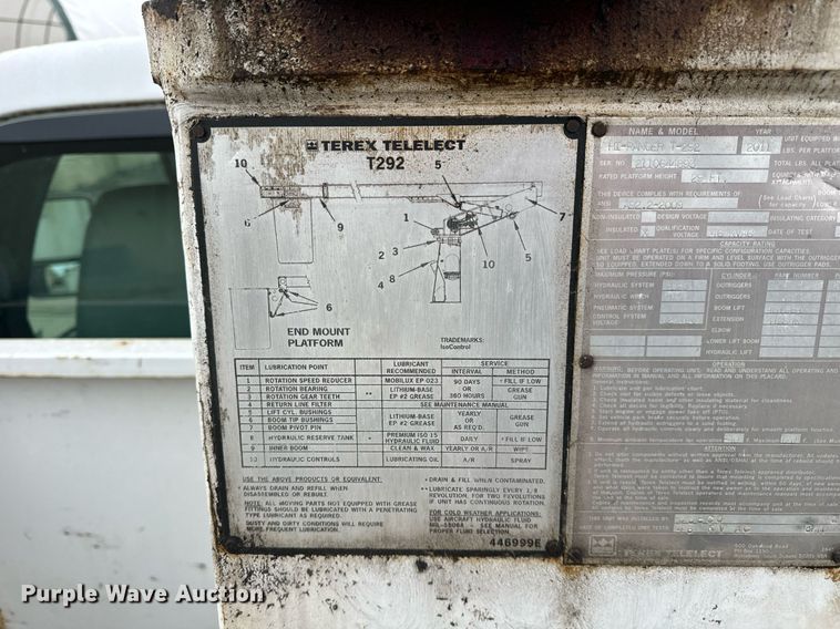 image for item OG9717 2011 Ford F450 Super Duty XL bucket truck