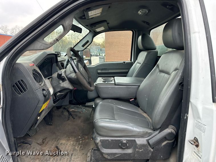 image for item OG9717 2011 Ford F450 Super Duty XL bucket truck