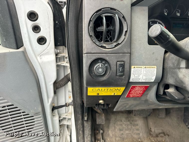 image for item OG9717 2011 Ford F450 Super Duty XL bucket truck