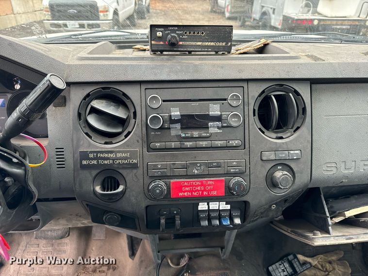 image for item OG9717 2011 Ford F450 Super Duty XL bucket truck