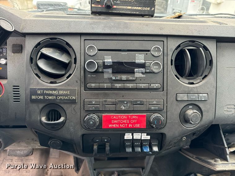 image for item OG9717 2011 Ford F450 Super Duty XL bucket truck