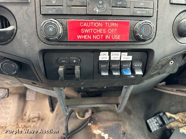 image for item OG9717 2011 Ford F450 Super Duty XL bucket truck