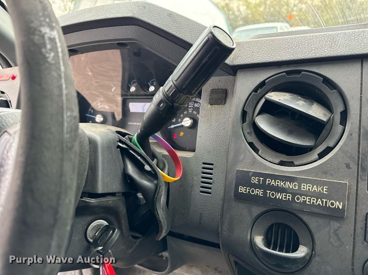 image for item OG9717 2011 Ford F450 Super Duty XL bucket truck