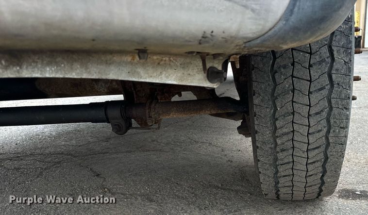 image for item OG9717 2011 Ford F450 Super Duty XL bucket truck