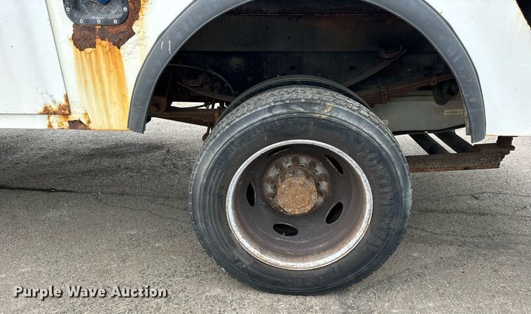 image for item OG9717 2011 Ford F450 Super Duty XL bucket truck