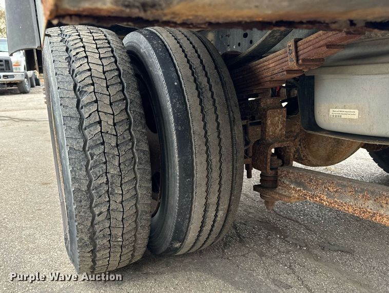 image for item OG9717 2011 Ford F450 Super Duty XL bucket truck