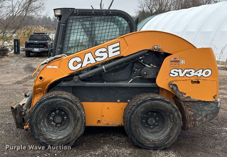 image for item OG9724 2017 Case SV340 skid steer loader